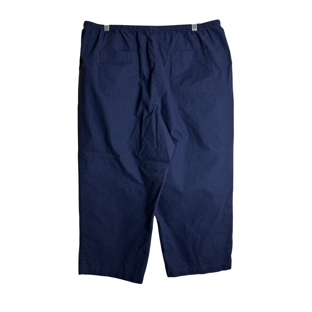 L.L. Bean XL Classic Fit Capri Navy Blue Womens